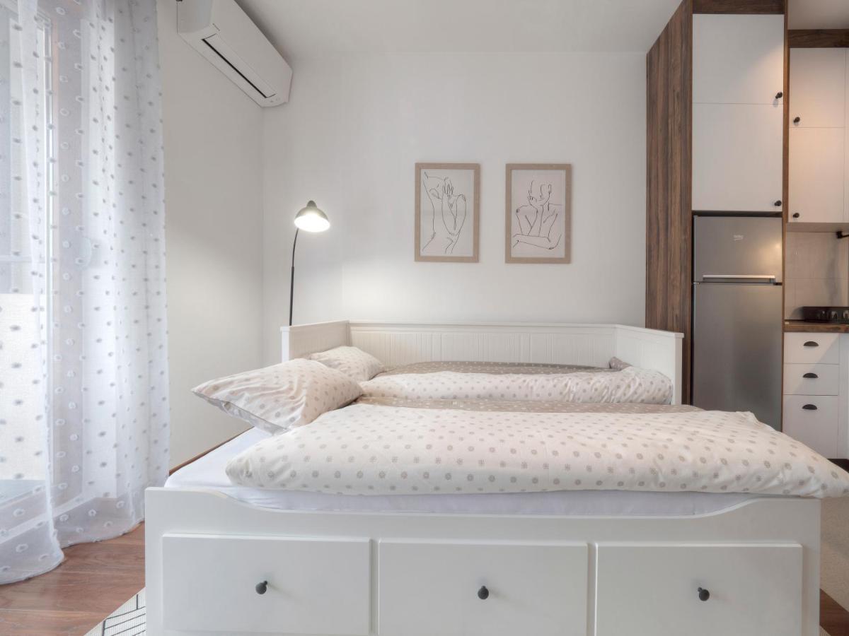 Cozy Studio Apartment Mila 波德戈里察 外观 照片